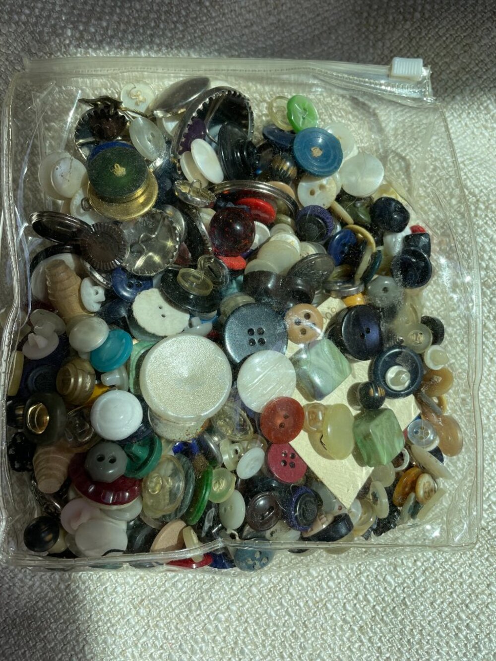 Vintage Mixed Buttons Lot